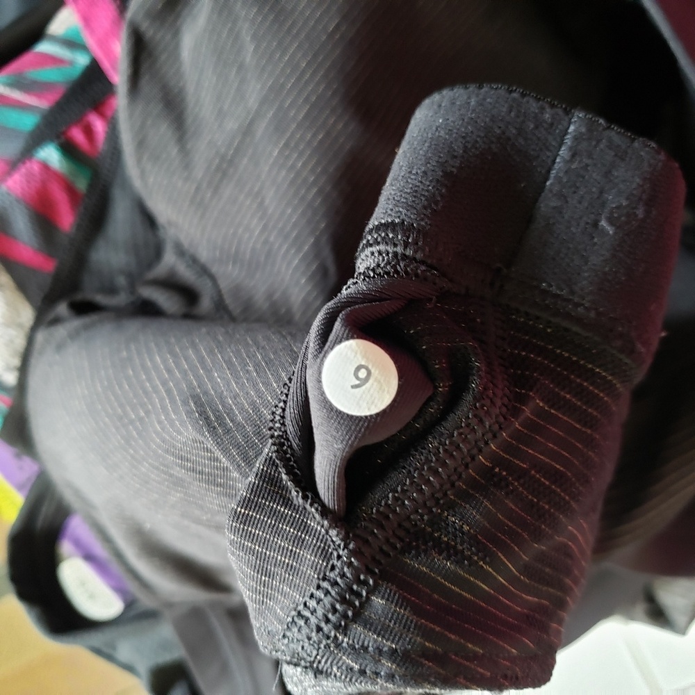 Lululemon top - Picture 4 of 5